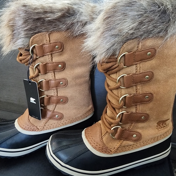 Sorel Women's Tan Winter Boots - Picture 4 of 6